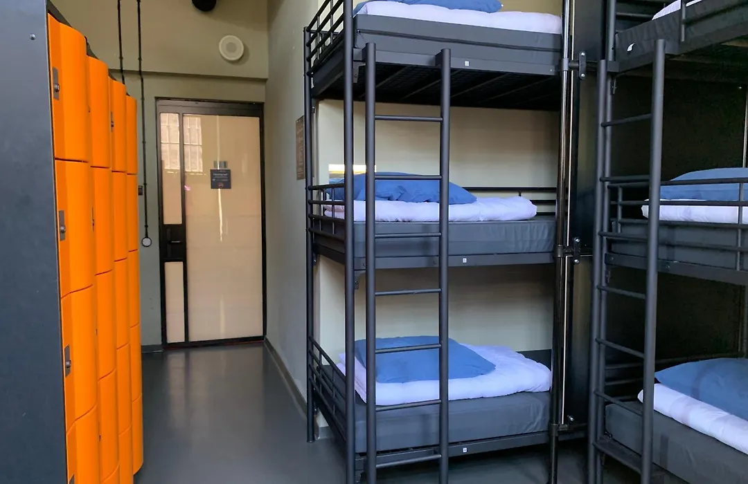 Alibi Hostel Leeuwarden-1